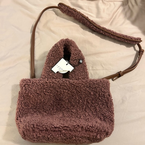 Laundry By Shelli Segal Handbags - Laundry by Shelli Segal Fuzzy Tan Brown Sherpa Tote Purse Cross Body NWT
